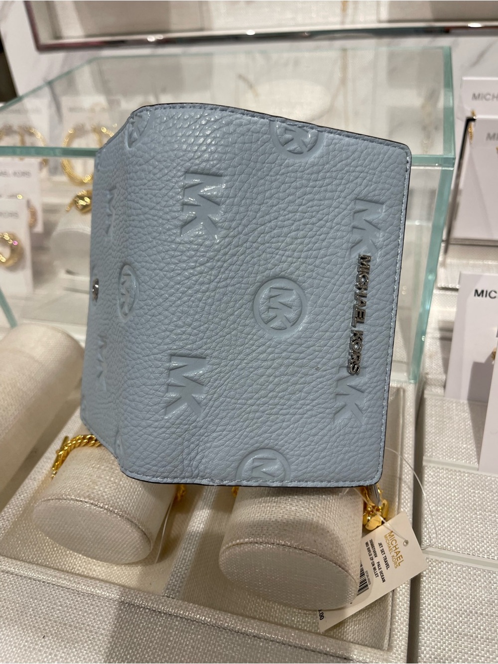 Michael Kors Jet Set Travel Md MK Logo Debossed Bifold Wallet
Pale Ocean 
NWT - Picture 10 of 16